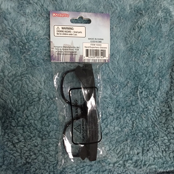 Fashion costume black framed glasses - Picture 5 of 8